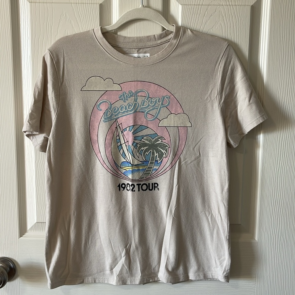 Abercrombie kids size (13-14) beige beach boys shirt